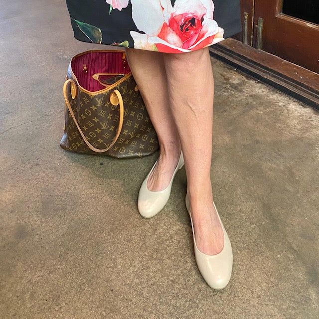 Louise M Classic Flat