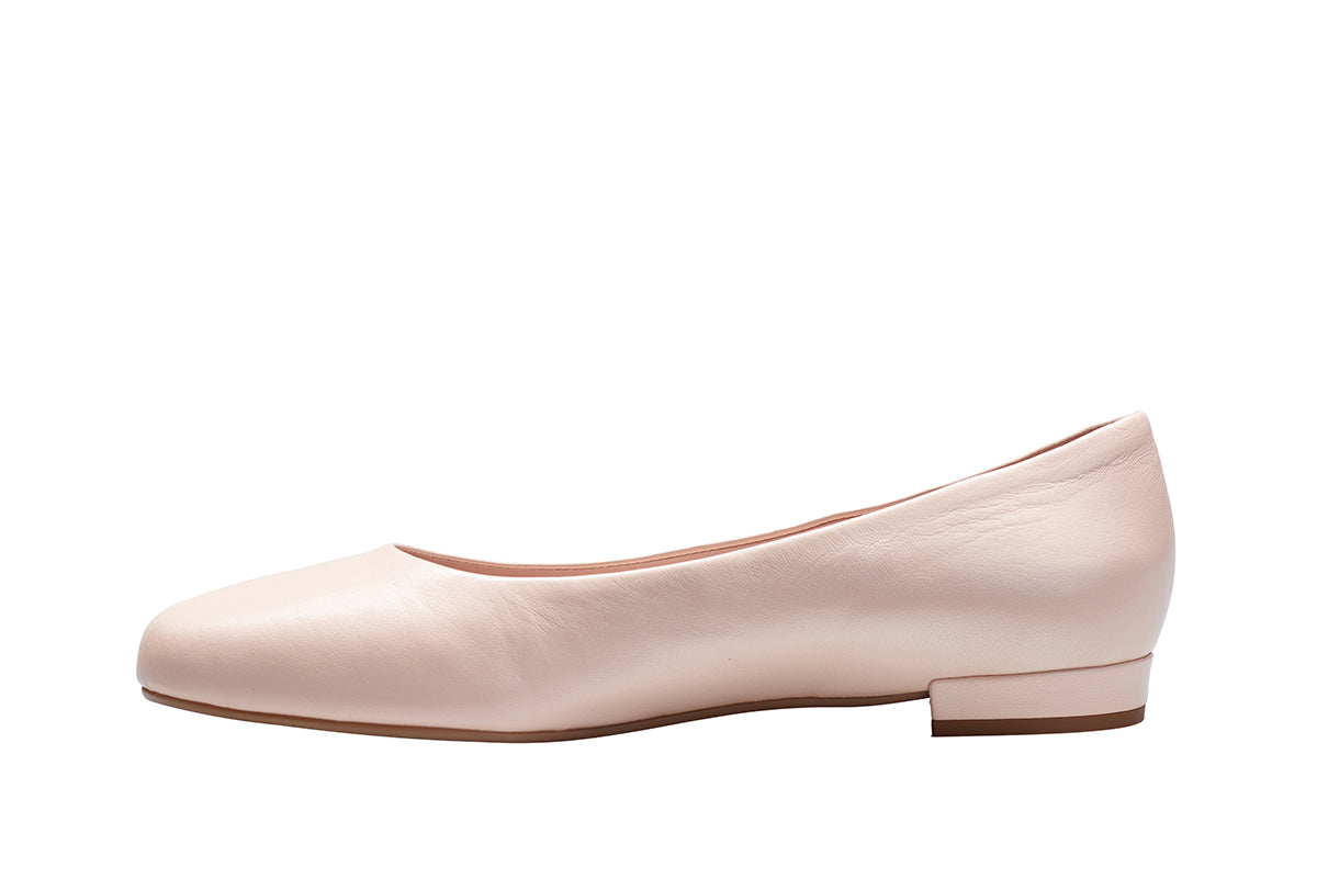 Louise M Classic Flat