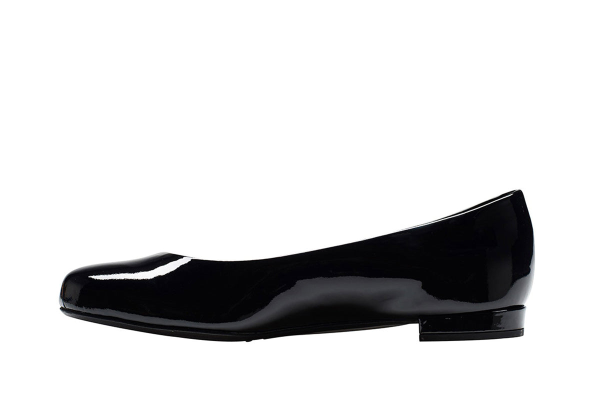 Louise M Classic Flat - Patent Black